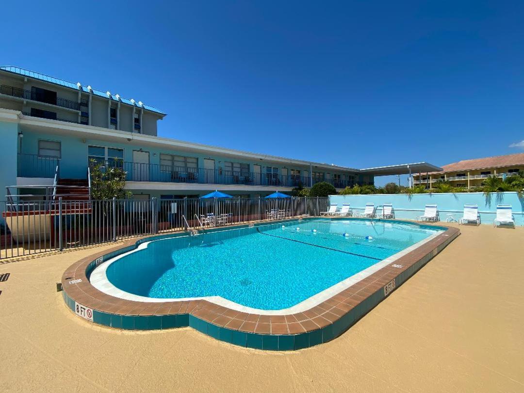 סיינט פיט ביץ' Beachside Resort Motel מראה חיצוני תמונה
