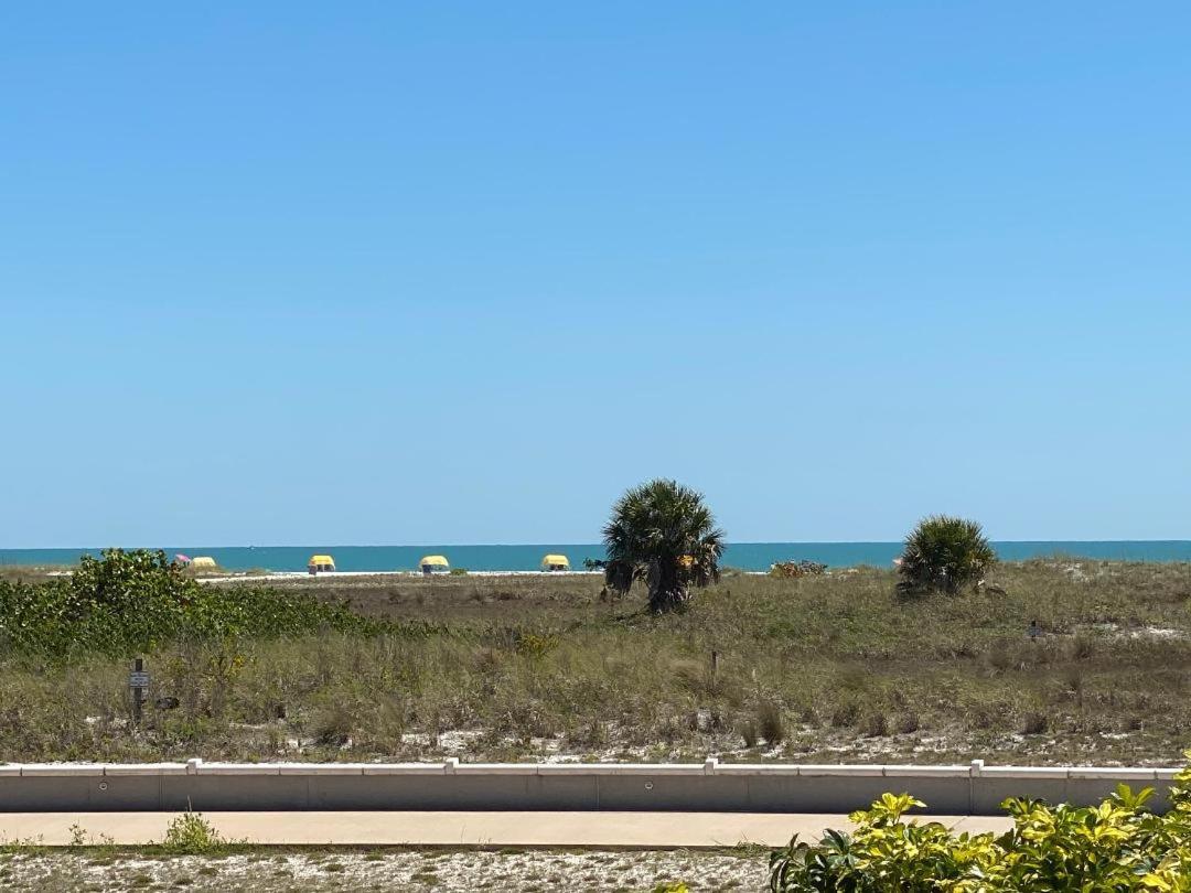 סיינט פיט ביץ' Beachside Resort Motel מראה חיצוני תמונה