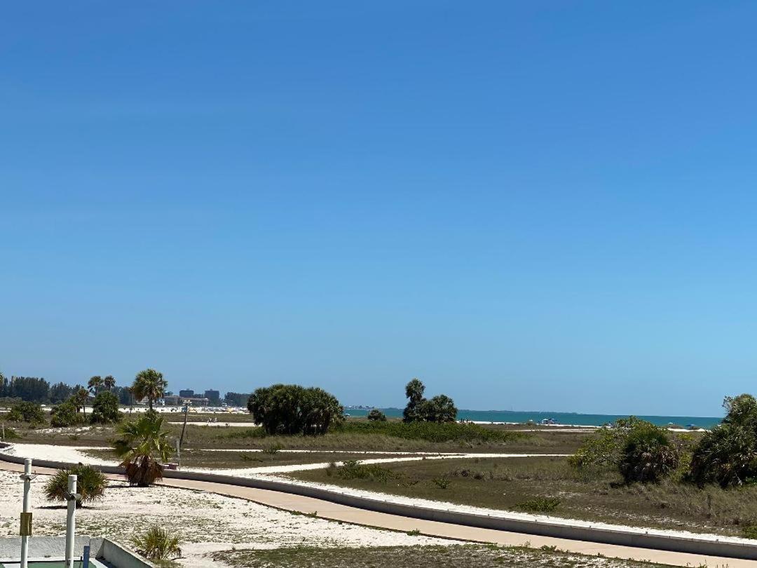 סיינט פיט ביץ' Beachside Resort Motel מראה חיצוני תמונה
