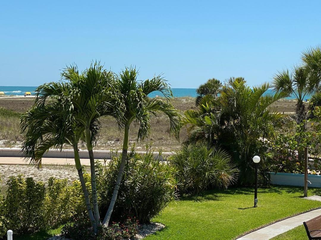 סיינט פיט ביץ' Beachside Resort Motel מראה חיצוני תמונה
