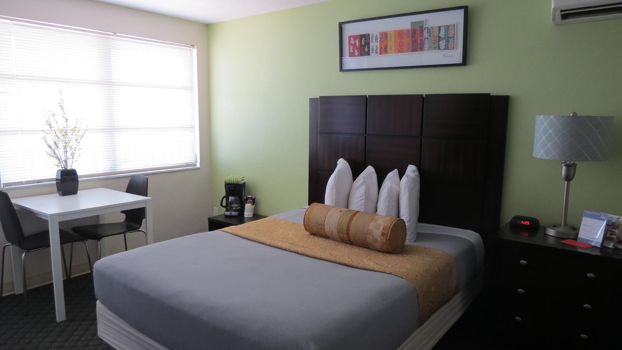 סיינט פיט ביץ' Beachside Resort Motel מראה חיצוני תמונה