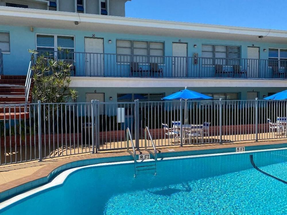 סיינט פיט ביץ' Beachside Resort Motel מראה חיצוני תמונה