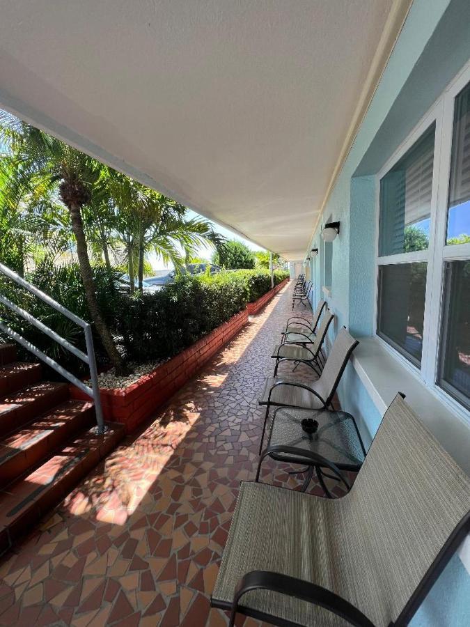 סיינט פיט ביץ' Beachside Resort Motel מראה חיצוני תמונה