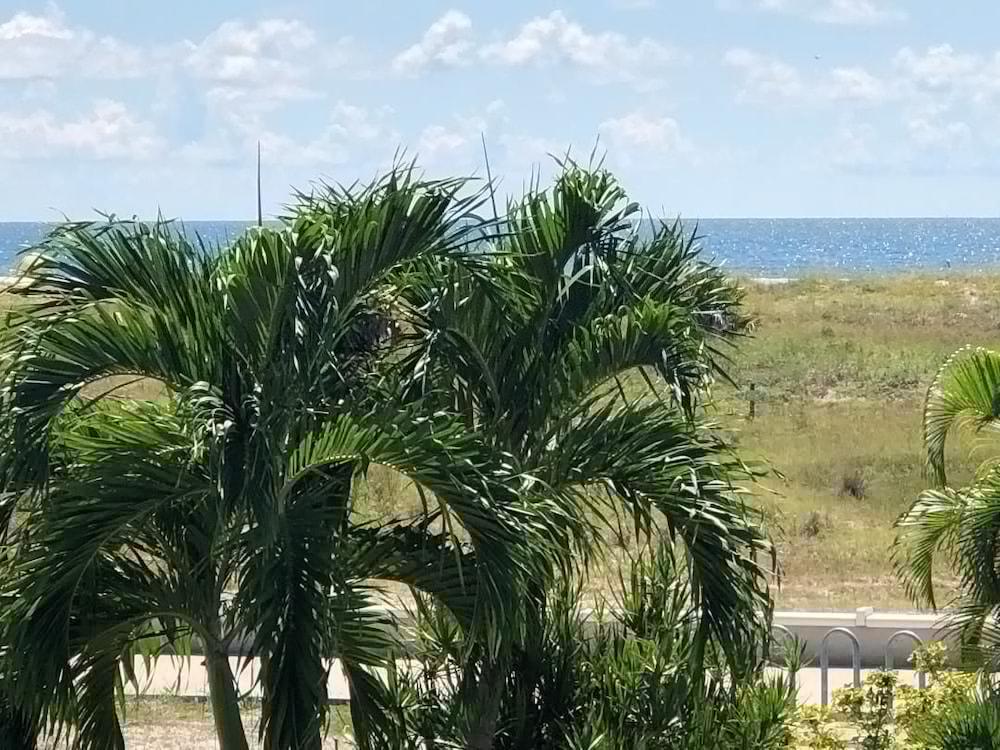 סיינט פיט ביץ' Beachside Resort Motel מראה חיצוני תמונה
