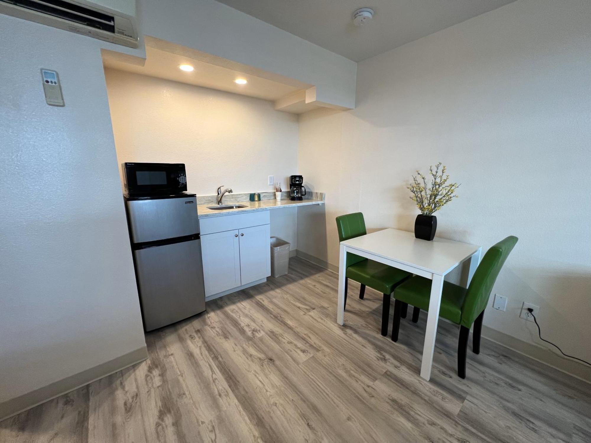 סיינט פיט ביץ' Beachside Resort Motel מראה חיצוני תמונה