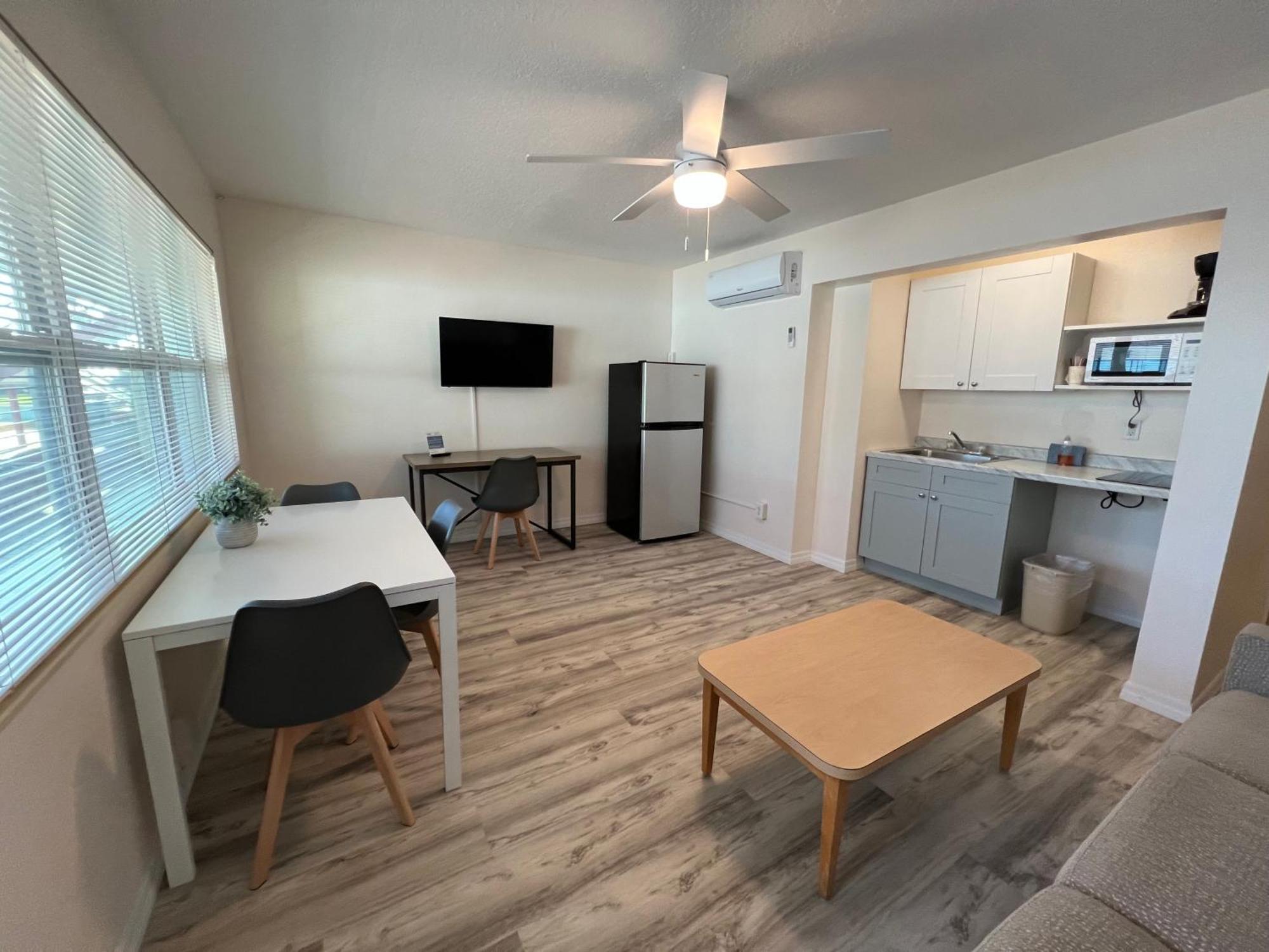 סיינט פיט ביץ' Beachside Resort Motel מראה חיצוני תמונה