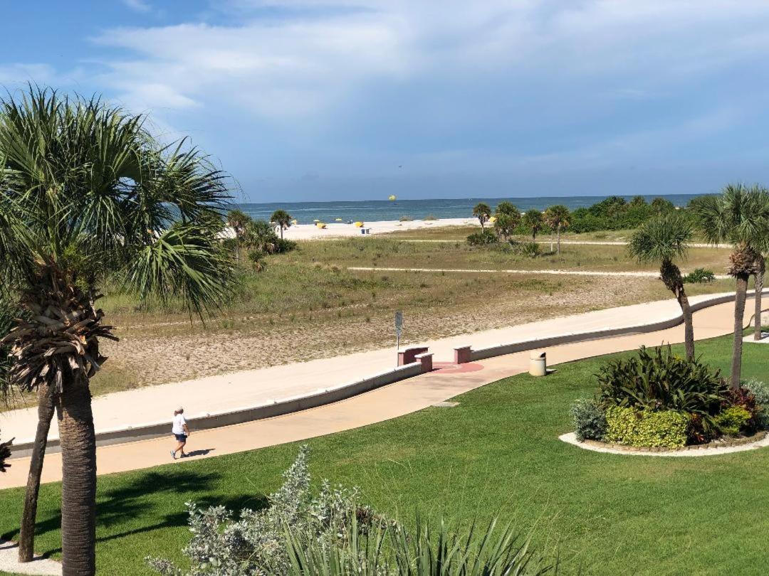 סיינט פיט ביץ' Beachside Resort Motel מראה חיצוני תמונה